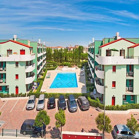 Residence Roberta Каорле Екстериор снимка