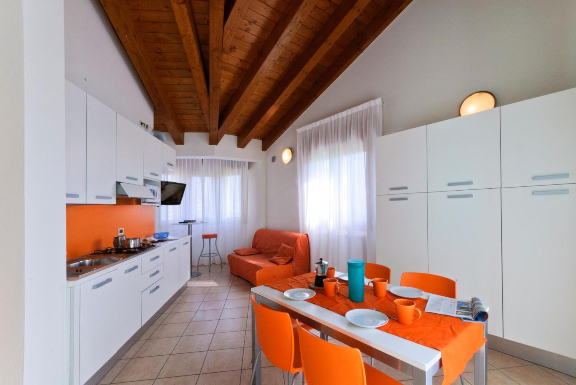 Residence Roberta Каорле Екстериор снимка