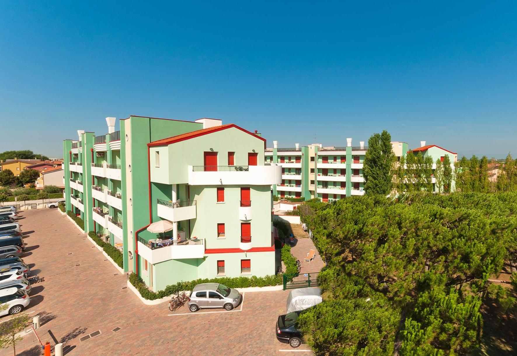 Residence Roberta Каорле Екстериор снимка